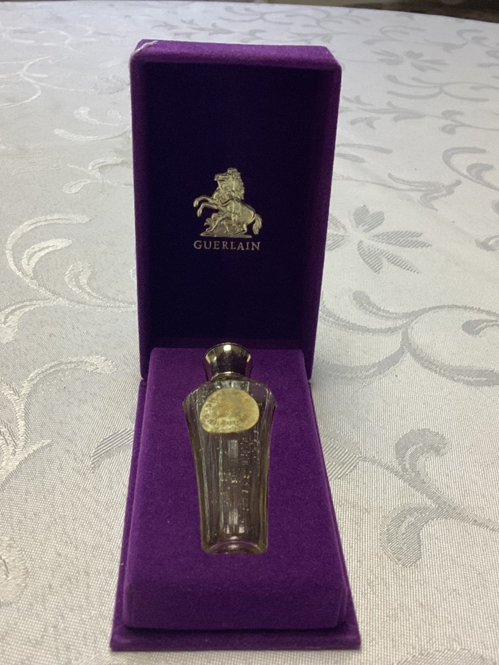 Vintage 30s Guerlain   de Parfum Bottle with Original Velvet Box